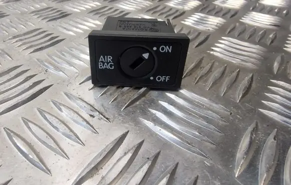 Volkswagen Touran II Passenger airbag on/off switch 1Y0919228B