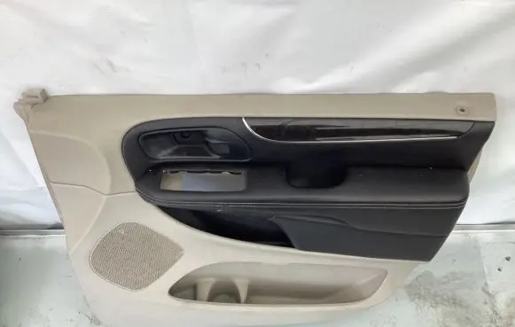 Chrysler Town & Country V Front door card panel trim 522721999A 1PE86BD1AE 9428