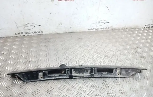 Fiat Marea Trunk door license plate light bar 