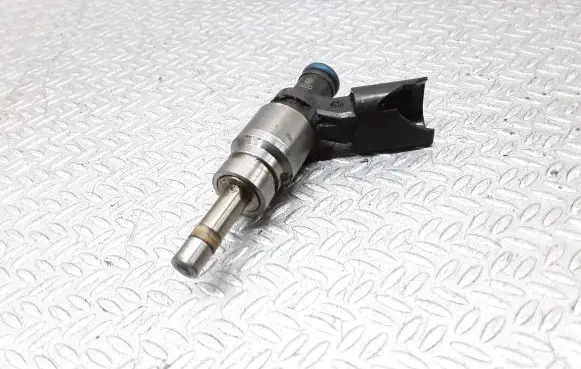 Audi A6 S6 C6 4F Fuel injector 06E906036C