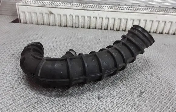 Ford Transit Turbo air intake inlet pipe/hose 20119C623CE