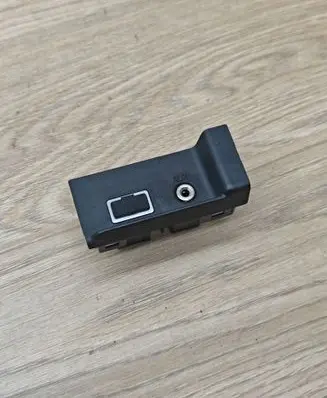 Volvo V60 USB socket connector 31285608