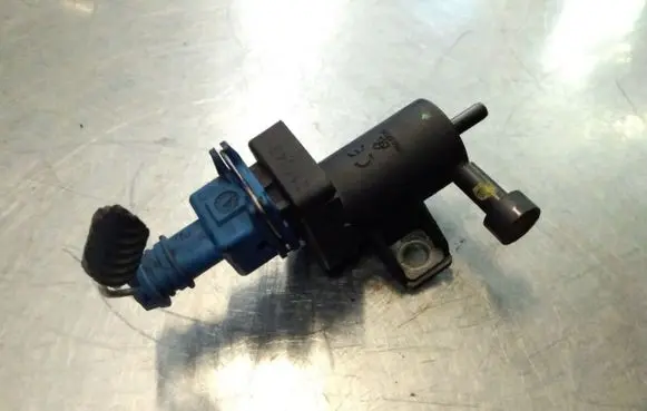 Renault Espace - Grand espace IV Turbo solenoid valve 7700113709