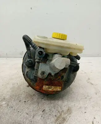 Audi A4 S4 B7 8E 8H Brake booster