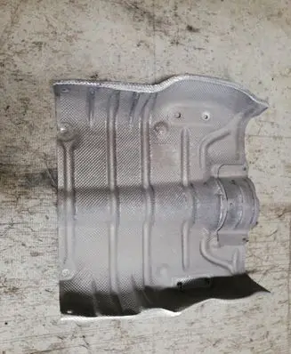 Mercedes-Benz R W251 Exhaust heat shield A2516820071