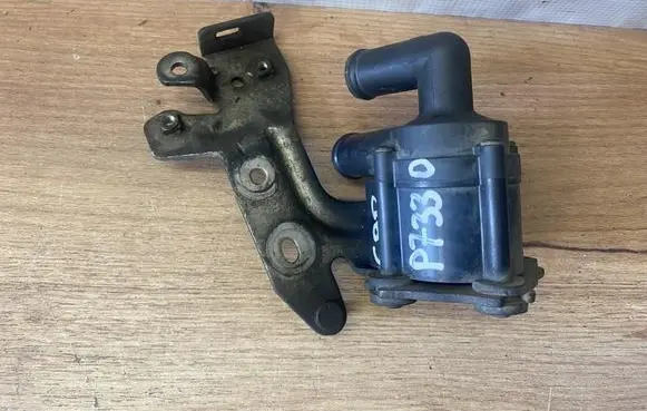 Volvo S90, V90 Electric auxiliary coolant/water pump 31368143