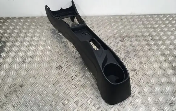 Toyota Yaris Center console 589100D290