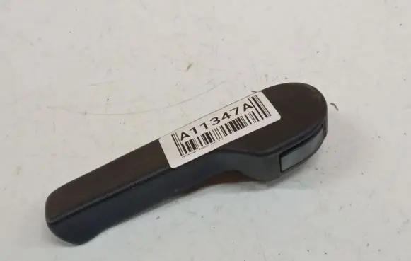 Volkswagen PASSAT B6 Front door window winding handle 1J1863533C