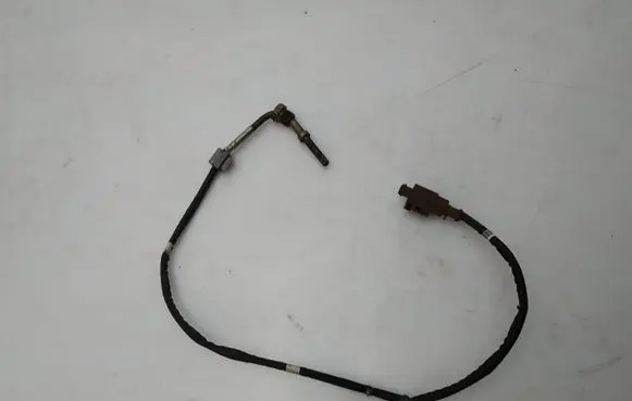 Volkswagen PASSAT B6 Oil temperature sensor 03L906088N