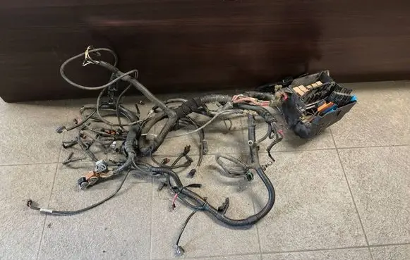 Opel Vivaro Engine installation wiring loom 820036298300 93853049