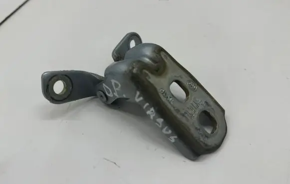 Opel Astra K Front door upper hinge