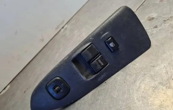 Mazda 626 Electric window control switch 1773T85