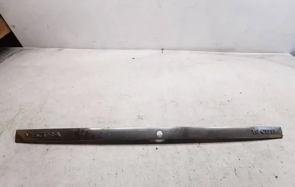 Opel Vectra C Tailgate trim 09177067