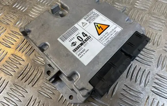 Nissan X-Trail T30 Engine control unit/module 23710EQ46B 5800297 2758002977