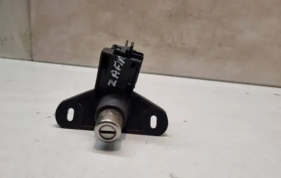 Opel Zafira A Tailgate exterior lock 