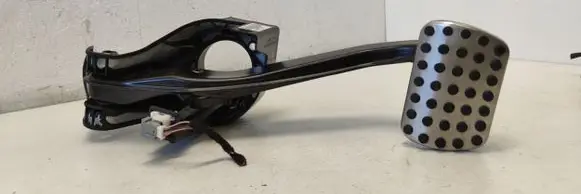 Mercedes-Benz GLK (X204) Brake pedal A2042902101 A1702900182 2042902101