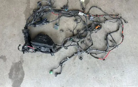 Volvo XC60 Engine installation wiring loom 32320118
