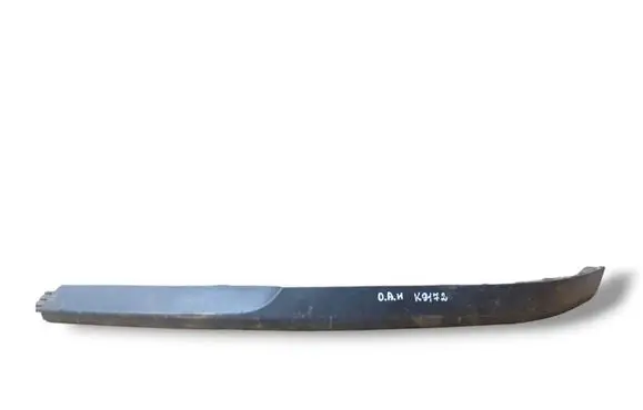 Front bumper lip