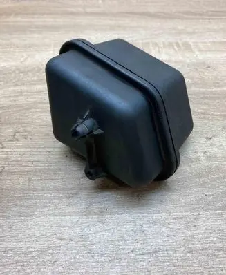 Volkswagen PASSAT B6 Vacuum air tank 03G129808 KYS
