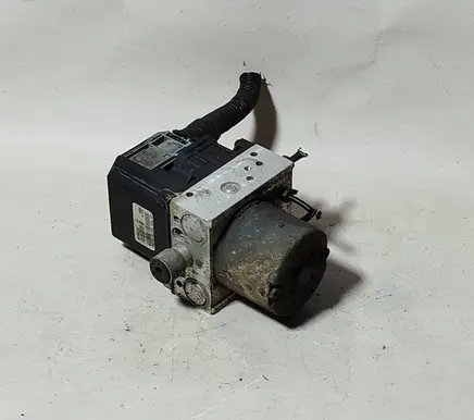 Ford Mondeo Mk III ABS Pump 1S7T14A464