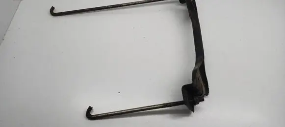 Subaru Outback Battery bracket 