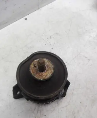 Hyundai Santa Fe Engine mount bracket 219322B000