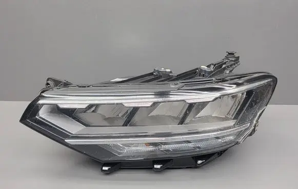 Volkswagen PASSAT B8 Headlight/headlamp 3G1941035P 90172734