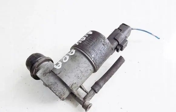 Nissan Navara D40 Windscreen/windshield washer pump
