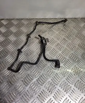 Fuel injector supply line/pipe