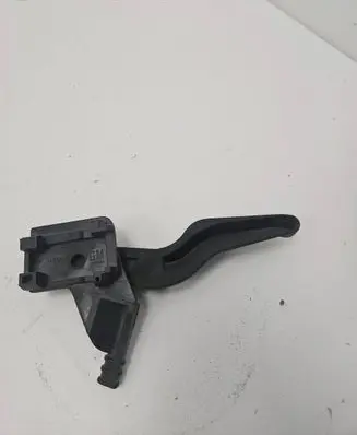 Opel Astra H Engine bonnet (hood) release handle 218186591