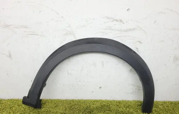 Dacia Sandero III Front arch trim 638124934r