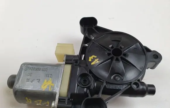 Audi A3 S3 8V Rear door window regulator motor 0130822712 5Q0959802