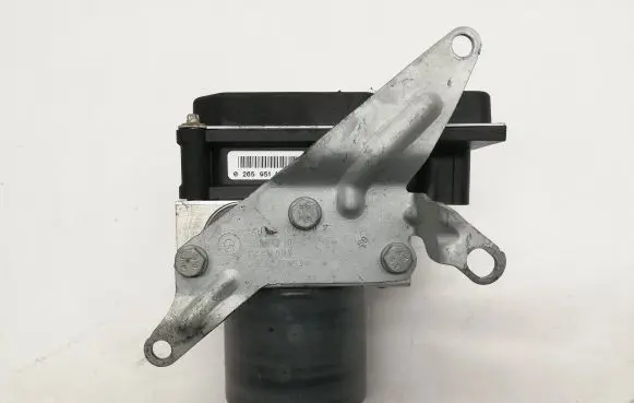 BMW X1 E84 ABS Pump 6795188