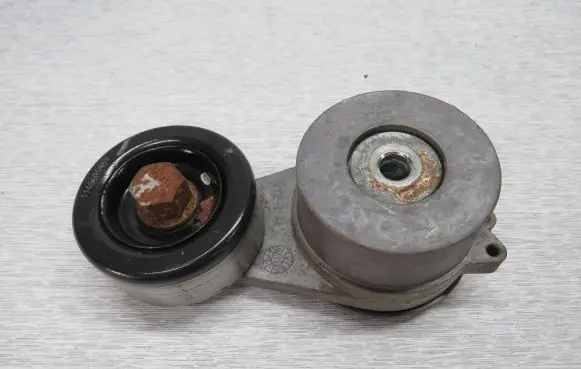 KIA Sportage Timing belt tensioner 