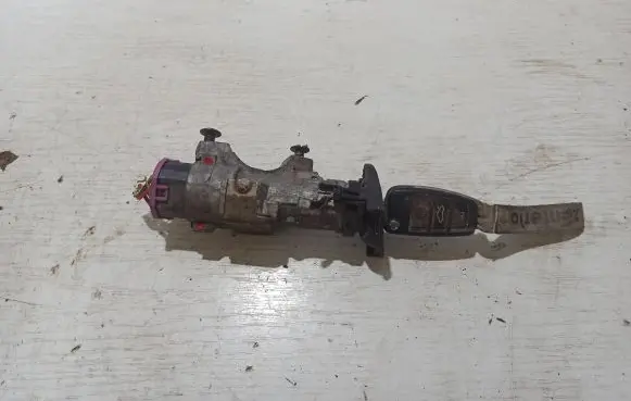 Audi A4 S4 B8 8K Ignition lock 4B0905851