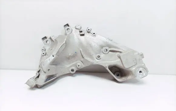 BMW iX Engine mounting bracket 9485633