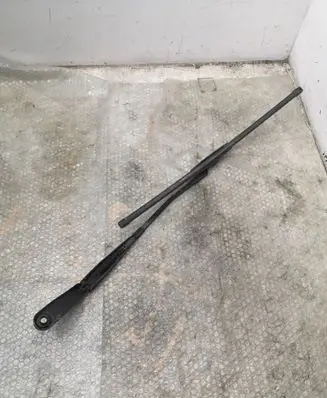 Volvo S60 Front wiper blade arm 30753504