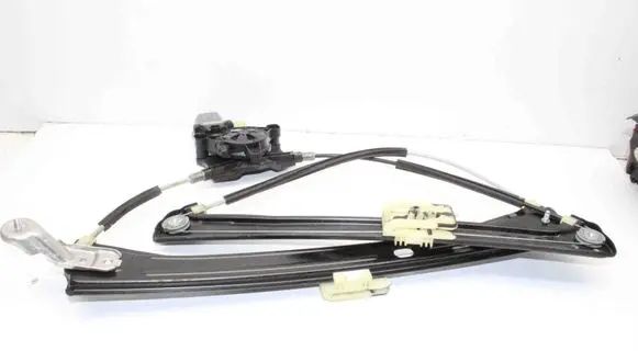 Volkswagen Tiguan Front door electric window regulator 5NA837461A