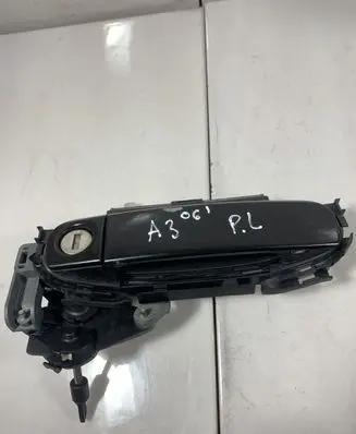 Audi A3 S3 A3 Sportback 8P Front door exterior handle