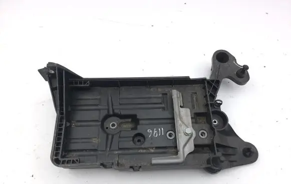 Volkswagen T-Roc Battery tray 5Q0915331K