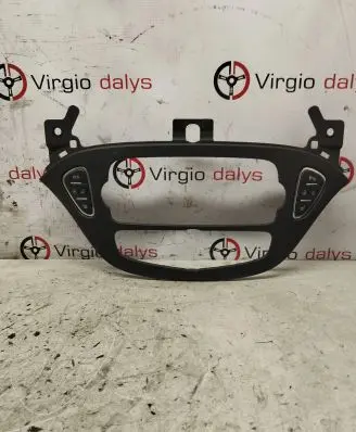 Radio/GPS head unit trim
