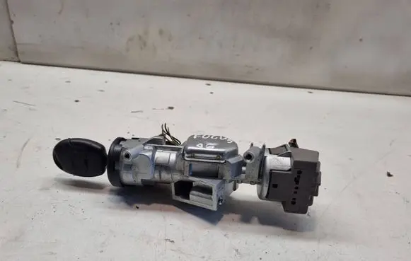 Ford Focus Ignition lock 3M513F880AC