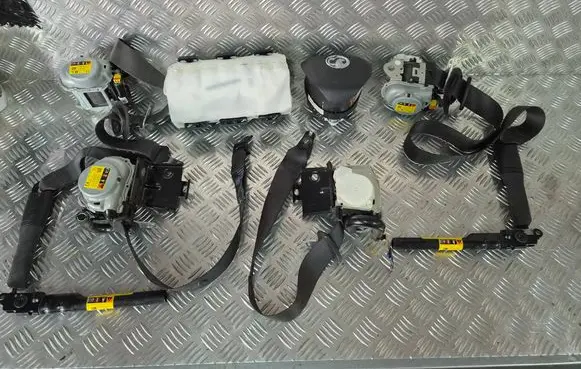 Opel Astra K Rear seatbelt 39059589 39042464 39065887