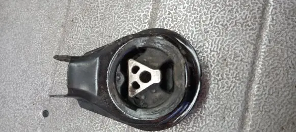 Mazda 3 I Fender mounting bracket
