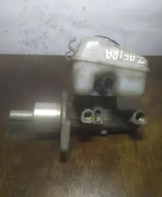 Master brake cylinder