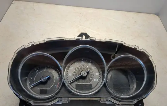 Speedometer (instrument cluster)