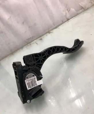 Citroen Berlingo Accelerator throttle pedal 86et63