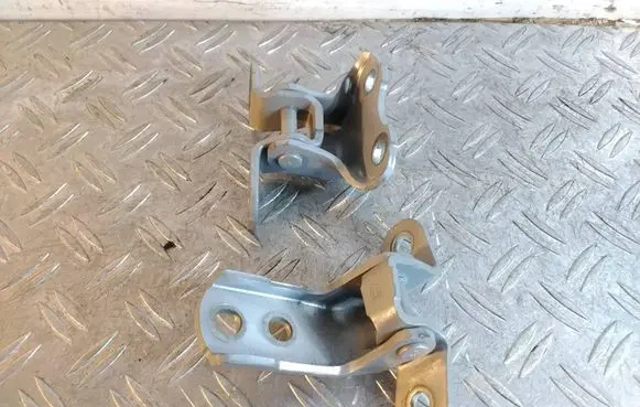 Lexus IS III XE30 Front door upper hinge 