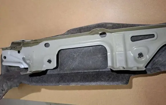 Subaru Forester SJ Fender mounting bracket