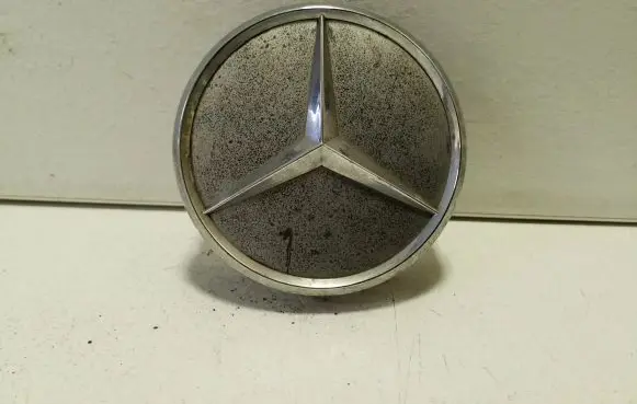 Mercedes-Benz C W203 Original wheel cap 2204000125